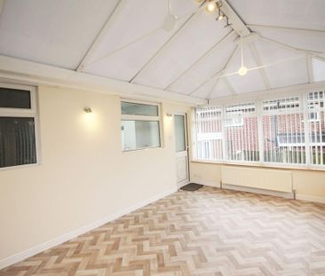 2 bedroom detached bungalow to rent - Photo 2