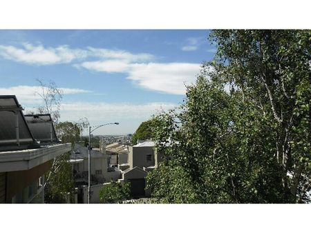 Wonderful views with light filled interior - Photo 4