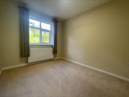 3 bedroom end of terrace house to rent - Photo 5