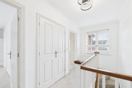 4 bedroom detached house to rent - Photo 3
