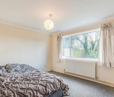 3 bedroom bungalow to rent - Photo 4