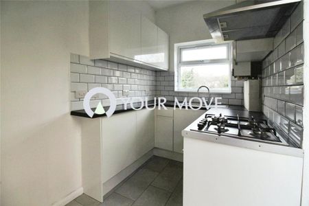3 bedroom semi-detached house to rent - Photo 3