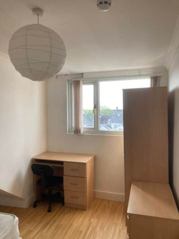 Double Room @ 137 Hanover Street, Swansea. - Photo 5