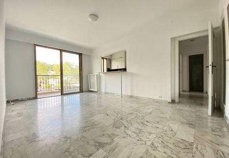 Location Studio - Photo 2
