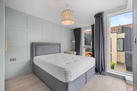3 Bed Terraced House, Coopers Lane, E20 - Photo 4