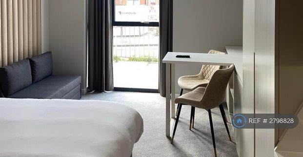 1 bedroom flat to rent - Photo 1