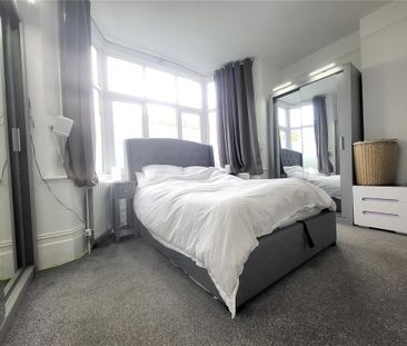 2 bedroom maisonette to rent - Photo 5