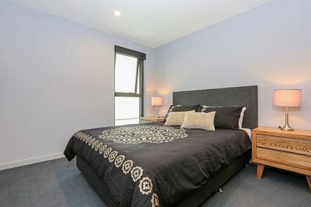 Fully Furnished & Equipped 2 Bedroom Apartment on the Kingston Foreshore - Photo 2