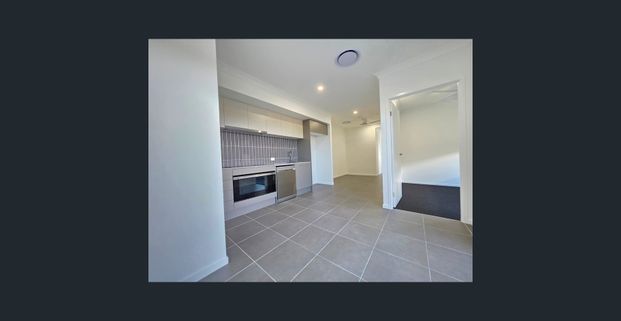 BRAND NEW PROPERTY - 3 BEDROOM DUPLEX WITH OPEN PLAN KITCHEN LIVING. - Photo 1