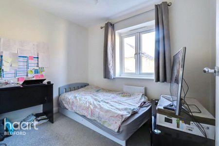 4 bedroom detached house to rent - Photo 5