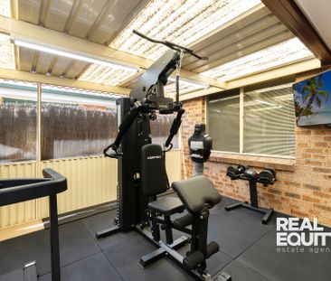 16 Glengyle Court, Wattle Grove NSW 2173 - House For Rent | Domain - Photo 4