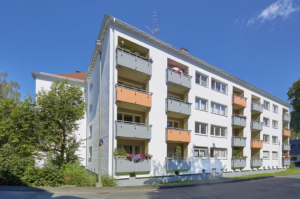 Schöne und helle 2-Zimmerwohnung mit Balkon gesucht? Möglich im Zentrum Weidenau! - Foto 1