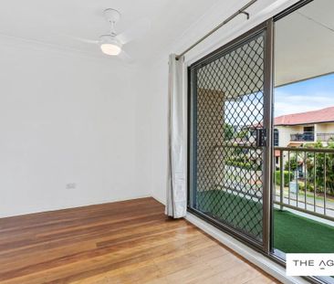 Convenient Three-Level Unit in Prime Location - Photo 5