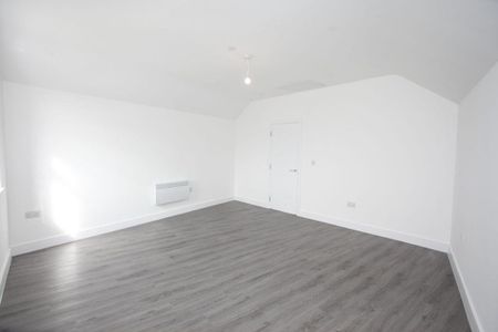 3 bedroom flat to rent - Photo 5