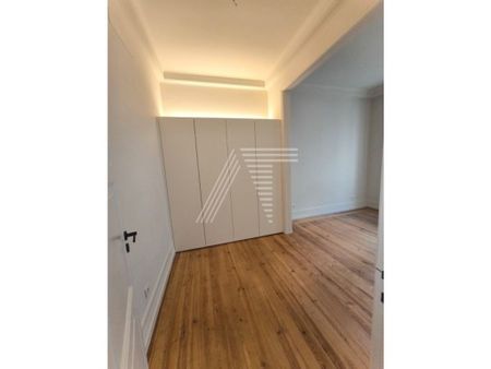 5 room luxury Apartment for rent in Lisbon, Portugal - Photo 2