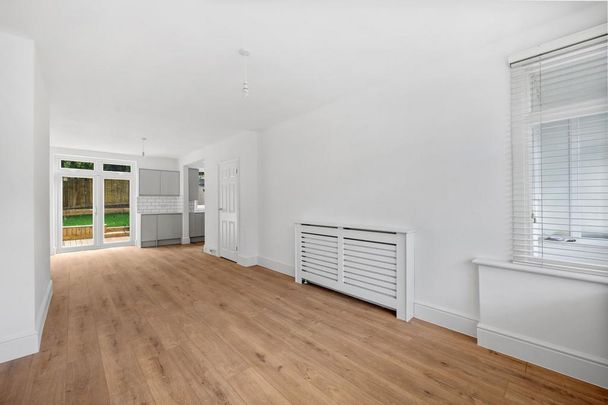 4 bedroom semi-detached house to rent - Photo 1