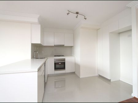 2 Bedroom Apartment On Level 1 Facing North - Photo 3