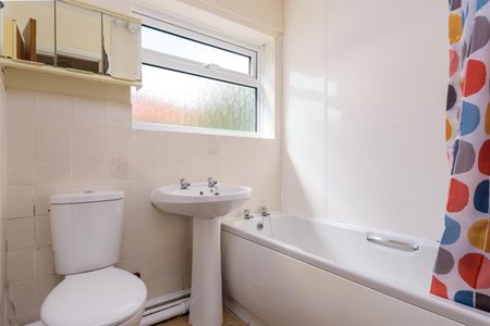 Rent Slinn Street, Crookes, S10 £875pcm - Photo 3