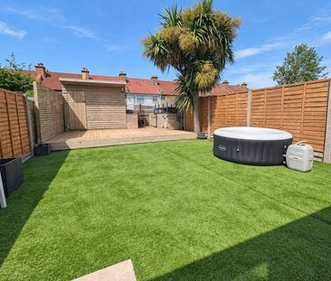 3 bedroom terraced house to rent - Photo 3