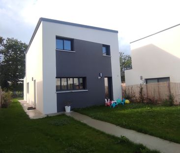 Location Maison 5 pièces 110m² - Photo 4