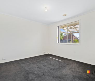 4 bedroom family house in Amaroo - Photo 6
