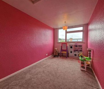 Chichester Close, Loughborough, Leicestershire, LE11 - Photo 6