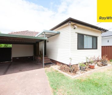 NEAT & TIDY FAMILY HOME - Photo 2