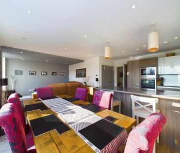The Brook House, Hatherley Road, Cheltenham, GL51 - Photo 2
