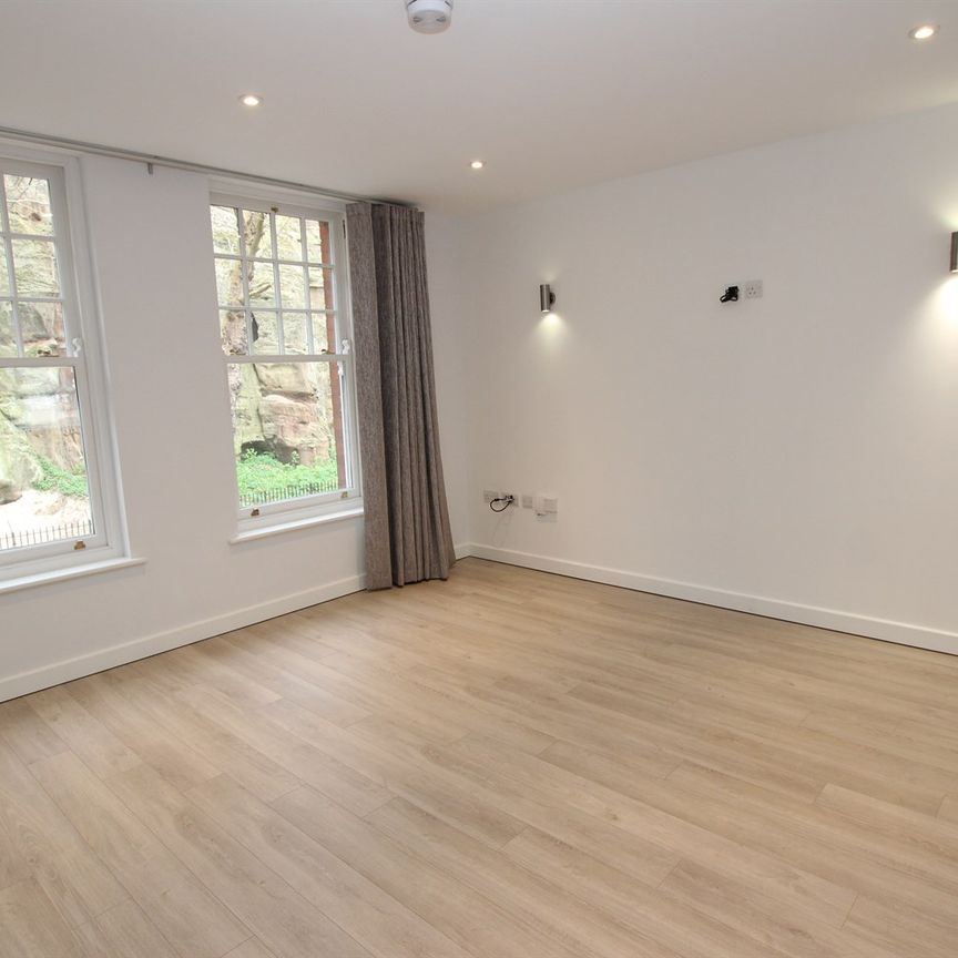 Peveril Drive, NG7 - Photo 1