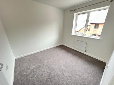 3 bedroom semi-detached house to rent - Photo 2