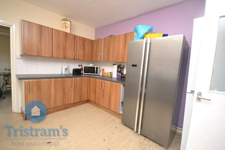 6 bed Semi-Detached House for Rent - Photo 2