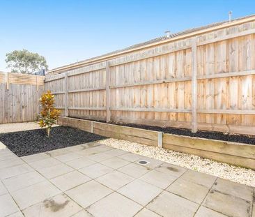 LOW MAINTENANCE LUXURY, POSITIONED TO PERFECTION! - Photo 3