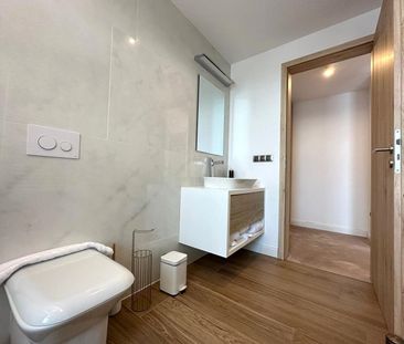 Închiriază Apartament 4 camere Tractorul - Photo 6
