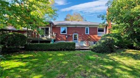 For Lease - 9 Kingsmere Crescent, Toronto, Ontario - Photo 4