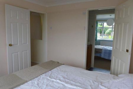 3 bedroom detached house to rent - Photo 5