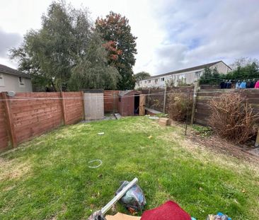 2 bedroom end of terrace house to rent - Photo 2