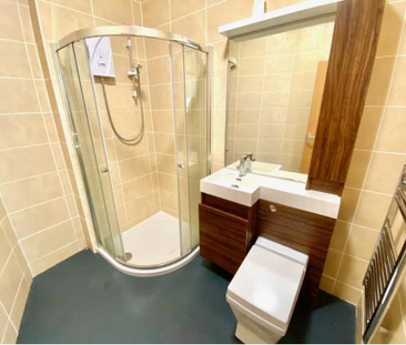 Highfields Road, Huddersfield - Photo 2