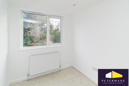 5 bedroom detached house to rent - Photo 2