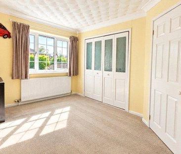 5 bedroom detached house to rent - Photo 3