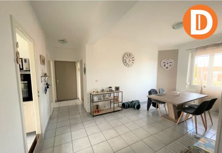 Location Appartement 5 pièces 74m² - Photo 5