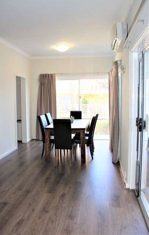 Family Home in Attadale - Viewing by Appointment! - Photo 3