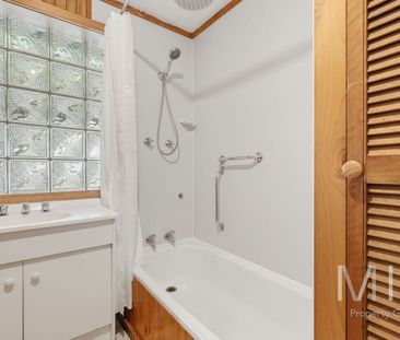 Freshly Updated Home - Photo 4