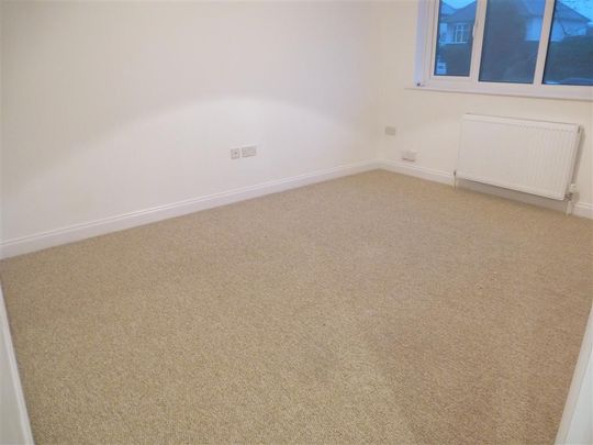 2 bedroom maisonette to rent - Photo 1