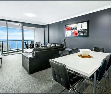 Chevron Renaissance 2 Bed, 2 Bath + 1 Car — $925/week - Photo 5