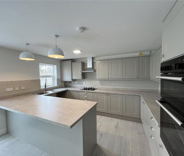 5 bedroom detached house to rent - Photo 4