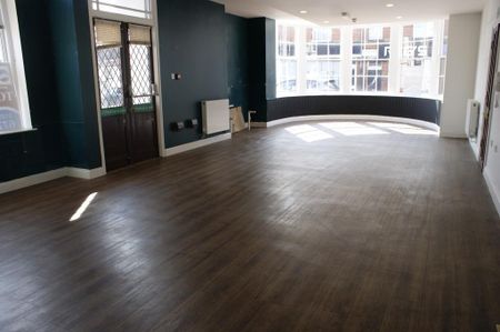 House to rent - Photo 5