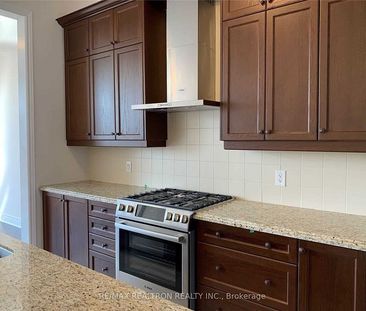 For Lease - 106 Carrville Woods Circle, Vaughan, Ontario - Photo 4