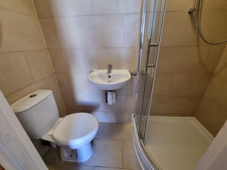 1 bedroom bedsit to rent - Photo 3