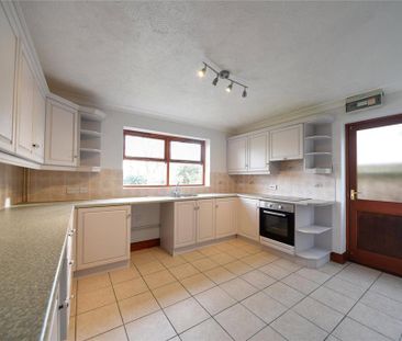 5 bedroom detached house to rent - Photo 1