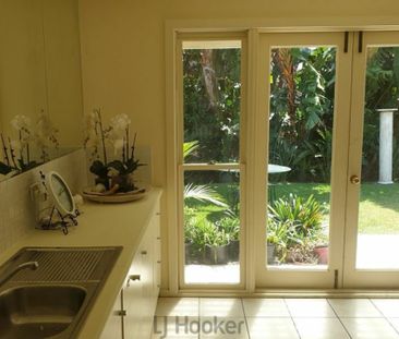 Two bedroom Villa in the Heart of Belmont - Photo 6
